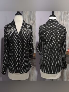 NWT Express Portofino Slim Fit Black & White Polka Dot Button-Up Blouse